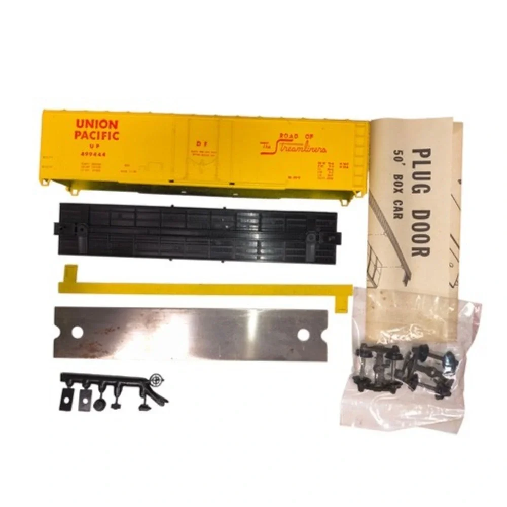 Roundhouse B55 Union Pacific 50' Plug Door Boxcar Road #499444 HO Scale
